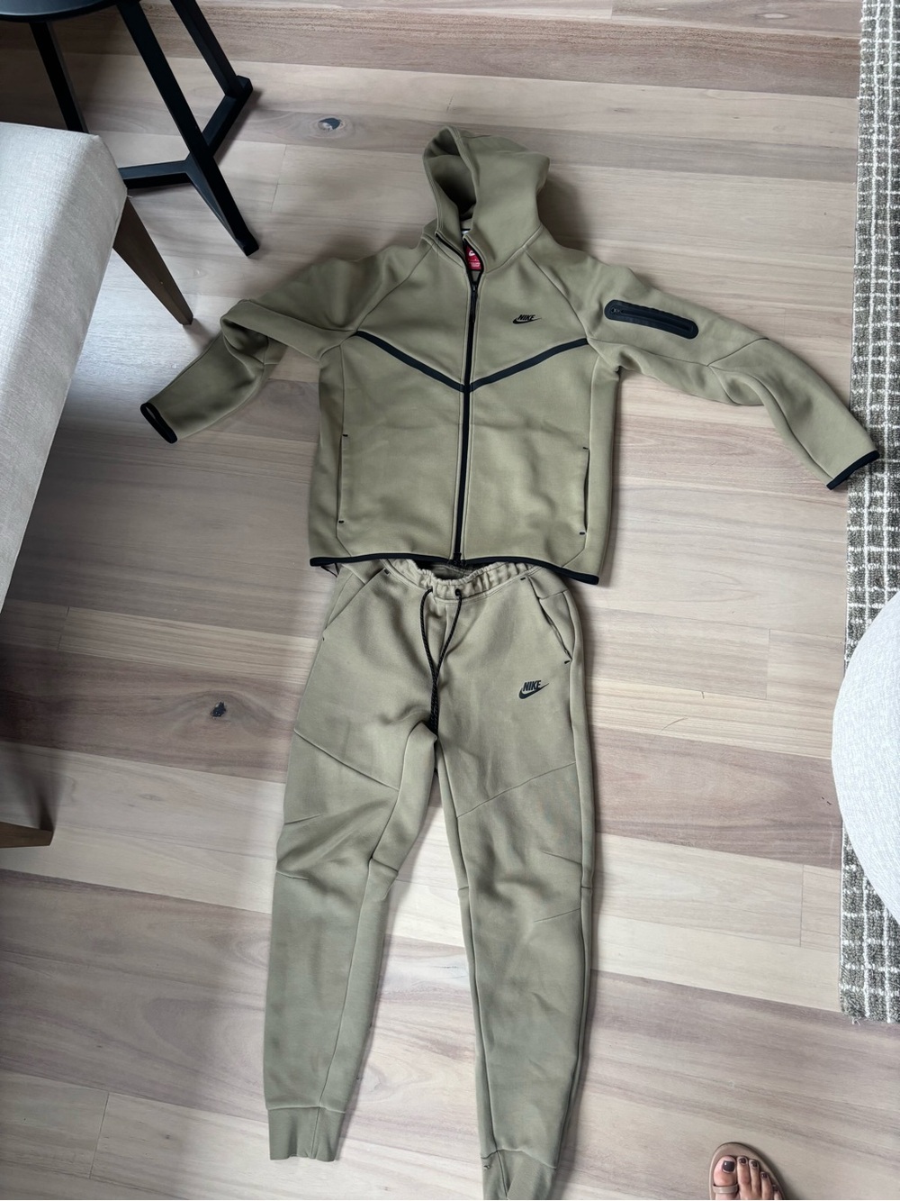 Nike Olive/Tan Hooded Zip Performance Jacket & Joggers Set